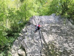 Wspinaczka sportowa po drodze ubezpieczonej
